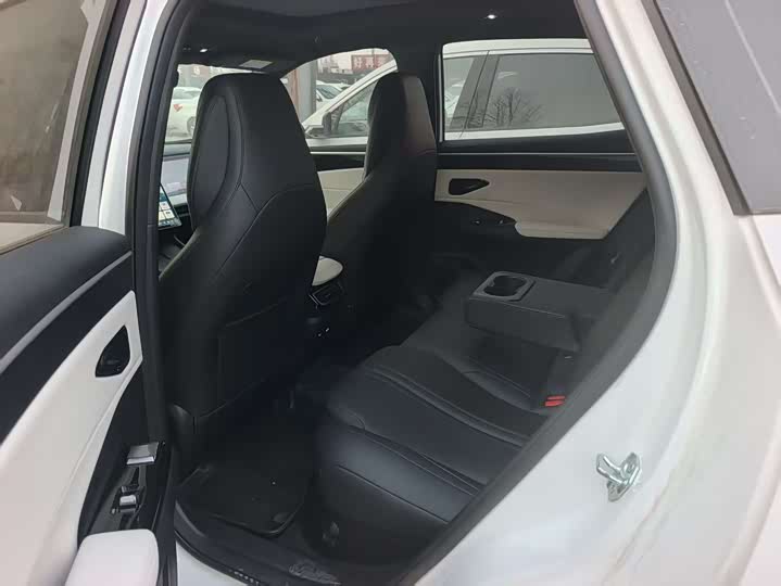 Фото 6 - Geely Galaxy L7