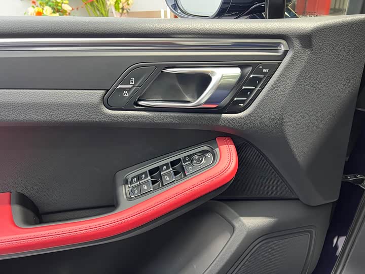 Фото 7 - Porsche Macan