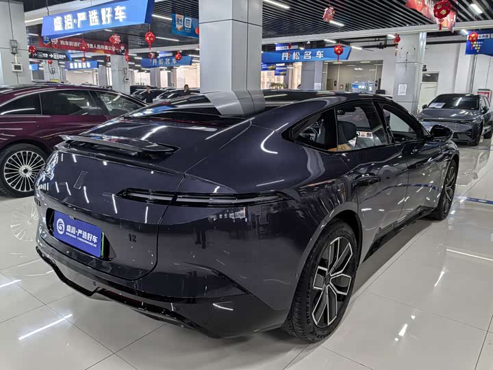 Фото 4 - Avatr 12