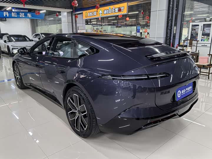 Фото 6 - Avatr 12