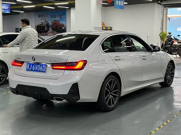 Фото 9 - BMW 3 Series