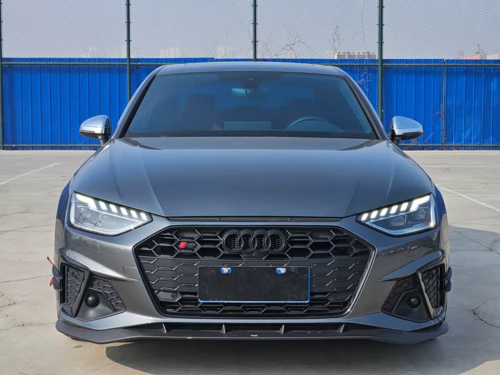 Фото 2 - Audi S4