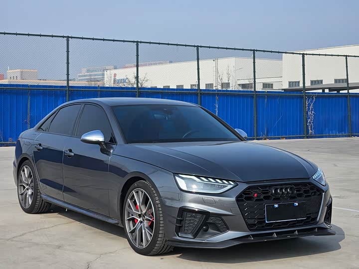 Фото 3 - Audi S4