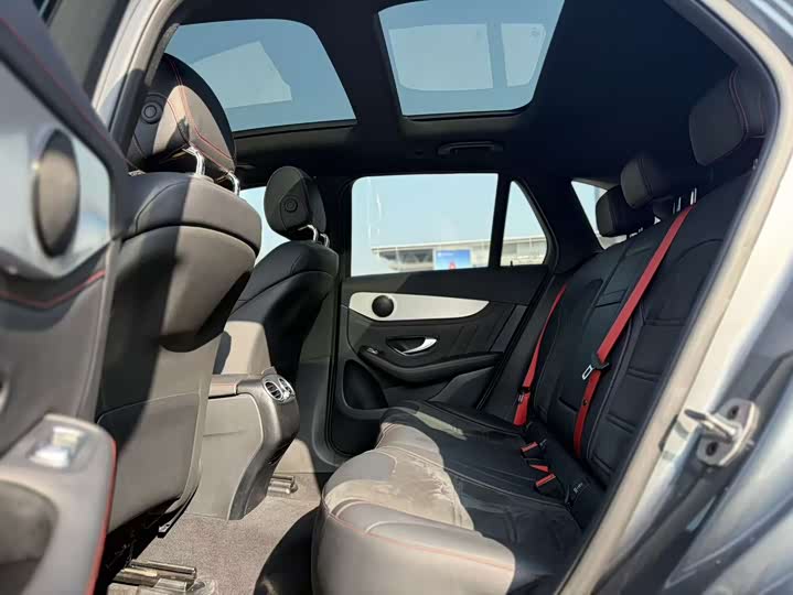 Photo 5 - Mercedes-Benz GLC-Class AMG