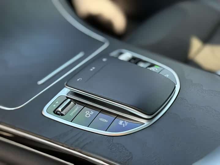 Photo 8 - Mercedes-Benz GLC-Class AMG