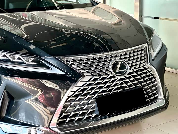 Фото 3 - Lexus RX