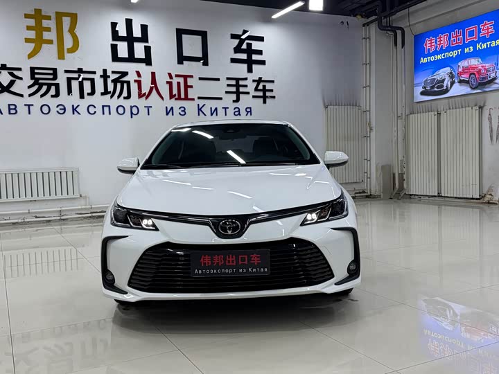 Фото 2 - Toyota Corolla