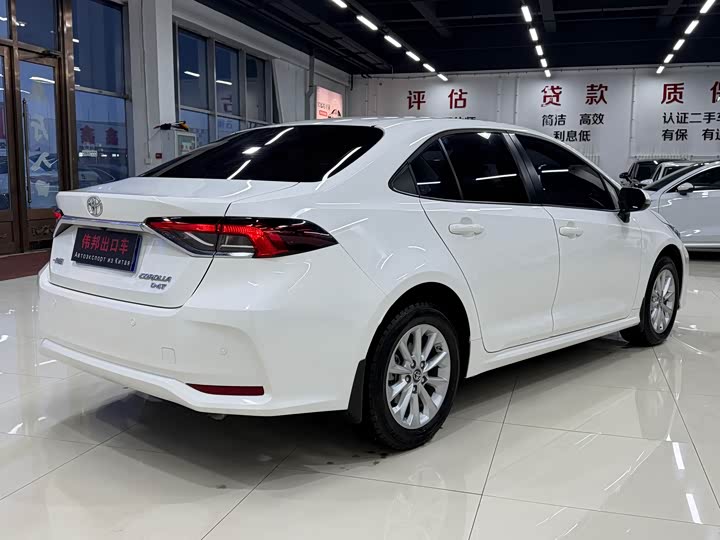 Фото 6 - Toyota Corolla