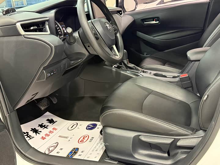 Фото 9 - Toyota Corolla