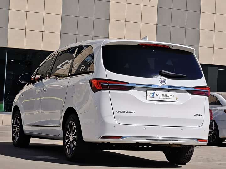 Фото 5 - Buick GL8 ES