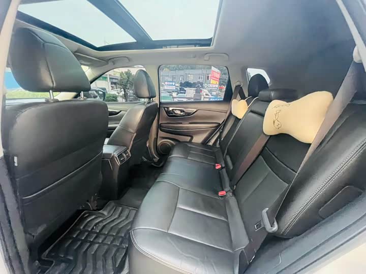 Фото 5 - Nissan X-Trail