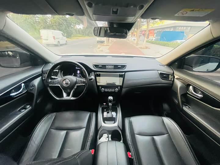 Фото 6 - Nissan X-Trail