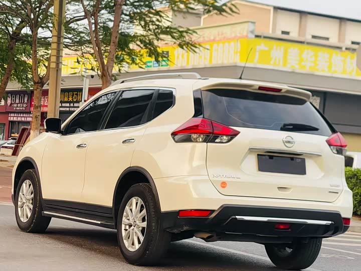 Фото 9 - Nissan X-Trail