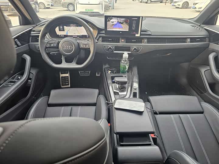 Фото 4 - Audi A4L