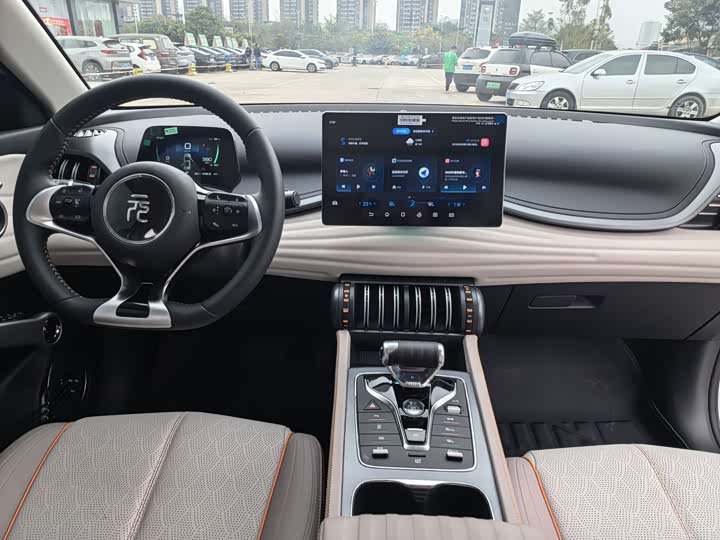 Фото 9 - BYD Yuan Plus