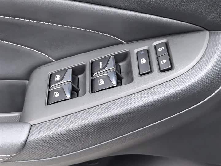 Фото 9 - Changan Eado Plus