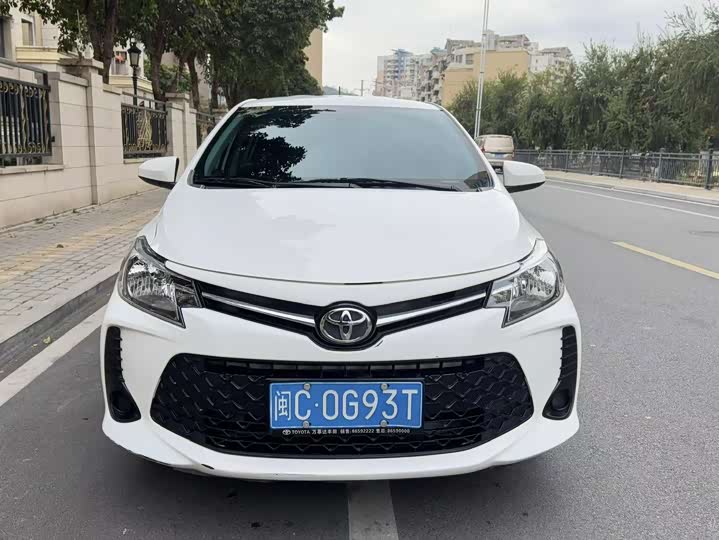 Фото 2 - Toyota Vios FS