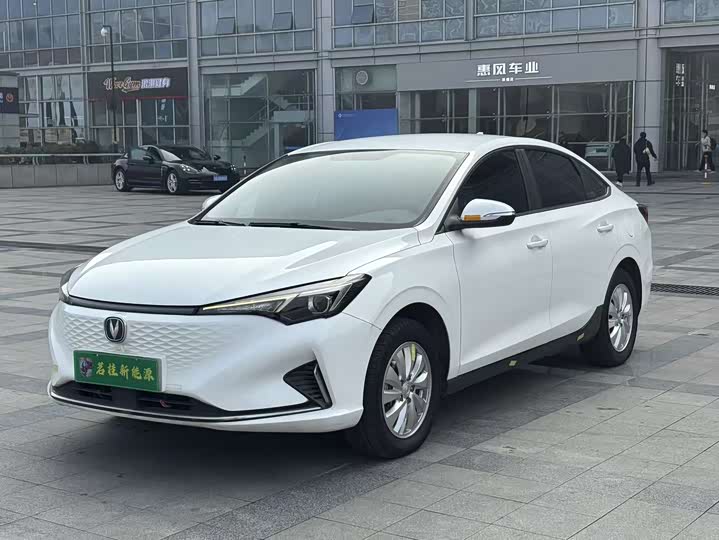 Фото 1 - Changan Eado EV