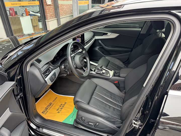 Фото 8 - Audi A4