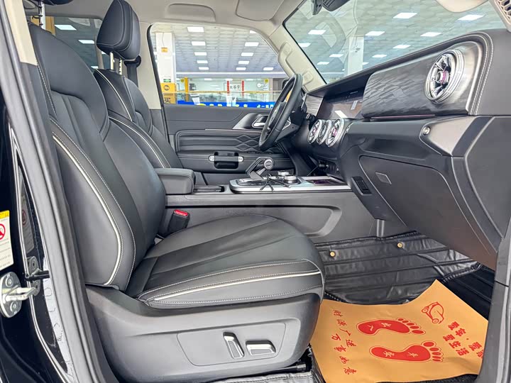 Фото 4 - Tank 300