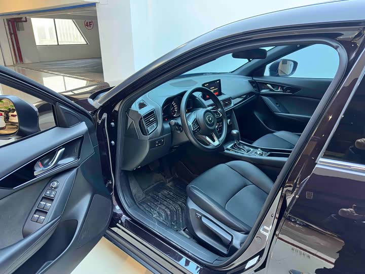 Фото 9 - Mazda CX-4