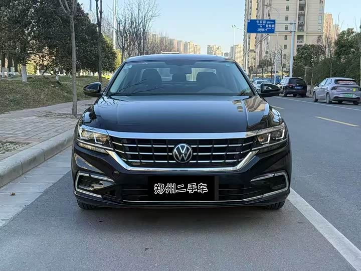 Фото 2 - Volkswagen Passat