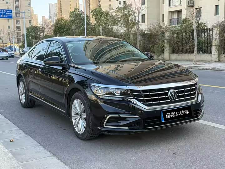 Фото 3 - Volkswagen Passat