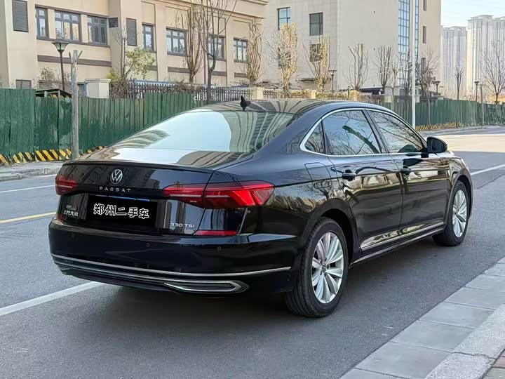 Фото 9 - Volkswagen Passat