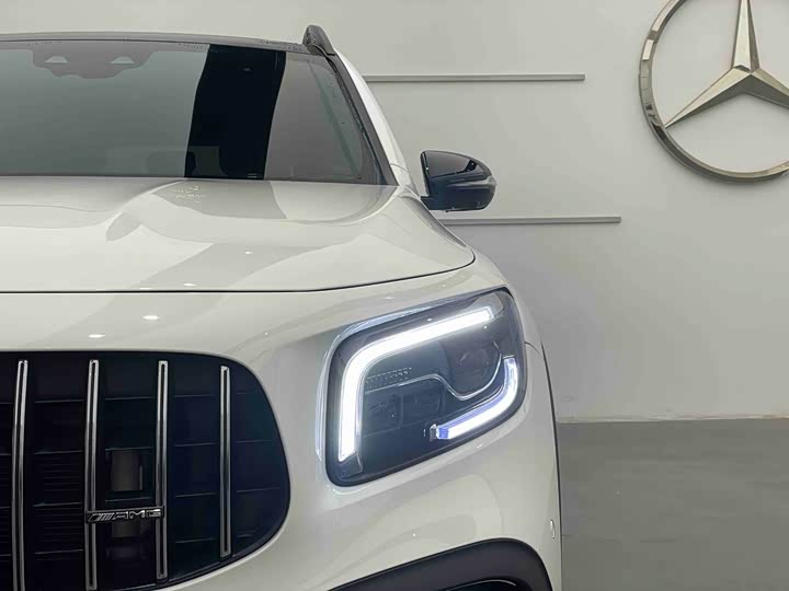 Фото 4 - Mercedes-Benz GLB-Class AMG