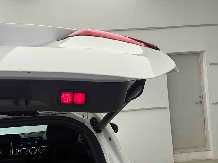 Фото 6 - Mercedes-Benz GLB-Class AMG