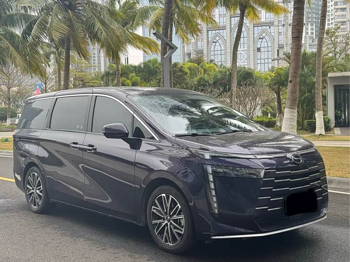 Фото 3 - GAC Trumpchi E8