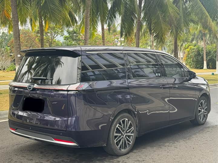 Фото 9 - GAC Trumpchi E8