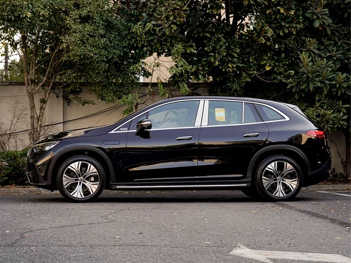 Фото 3 - Mercedes-Benz EQE SUV