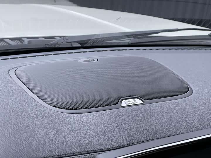 Фото 4 - Lincoln Navigator