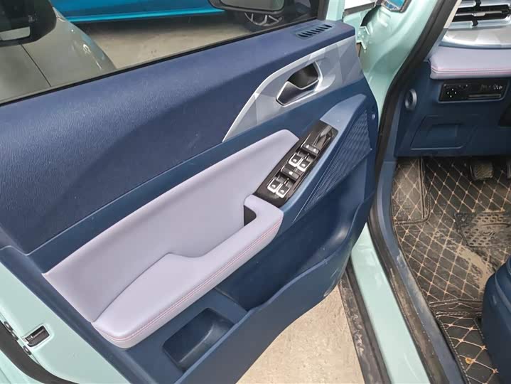 Фото 7 - Geely Geometry E Firefly