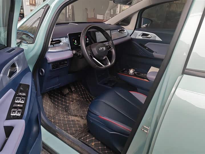 Фото 9 - Geely Geometry E Firefly