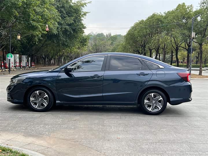 Фото 4 - Honda Envix