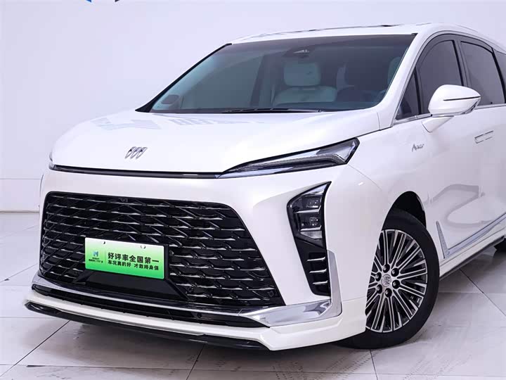 Фото 3 - Buick GL8 Hybrid