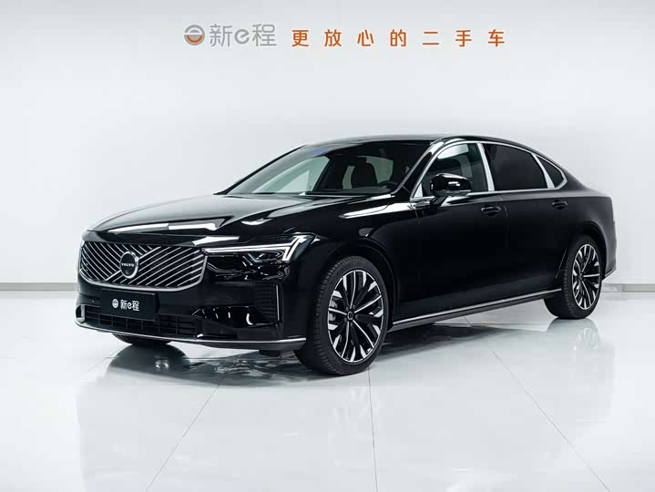 Фото 1 - Volvo S90