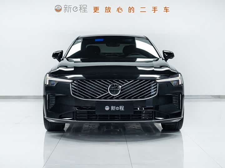 Фото 2 - Volvo S90