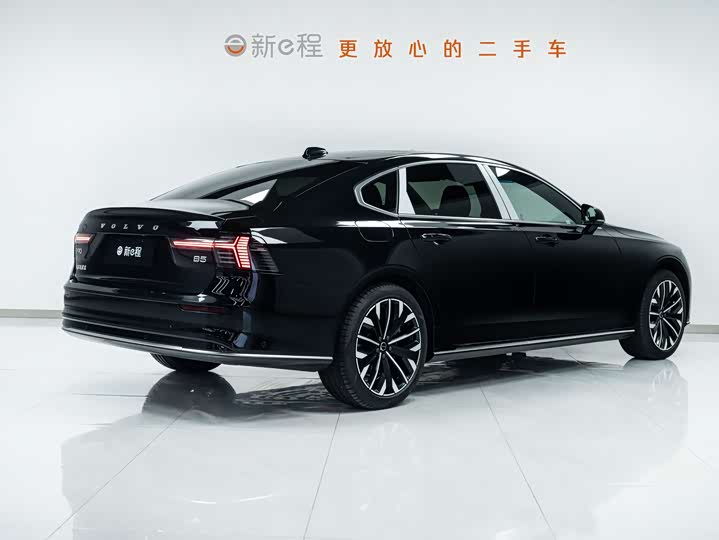 Фото 6 - Volvo S90