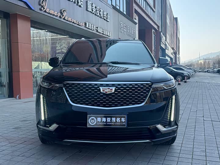 Фото 2 - Cadillac XT6