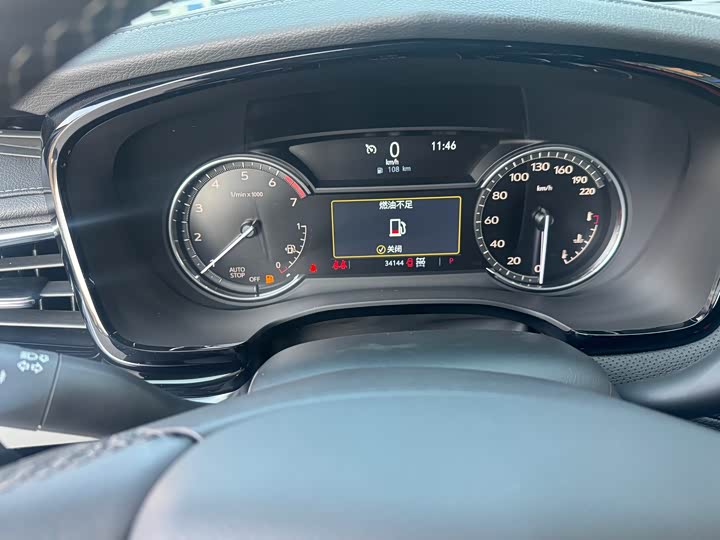 Фото 8 - Cadillac XT6