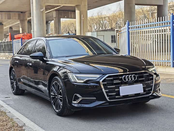 Фото 3 - Audi A6L