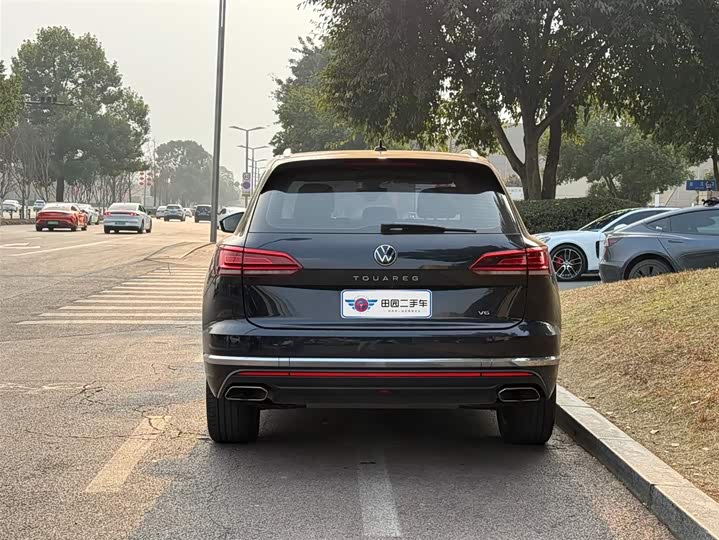 Фото 5 - Volkswagen Touareg