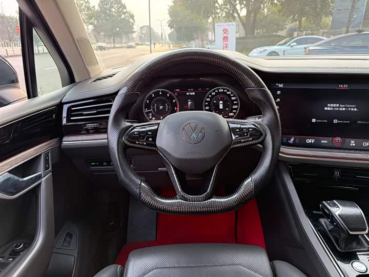 Фото 6 - Volkswagen Touareg