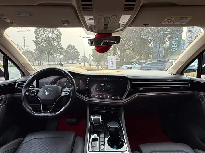 Фото 7 - Volkswagen Touareg