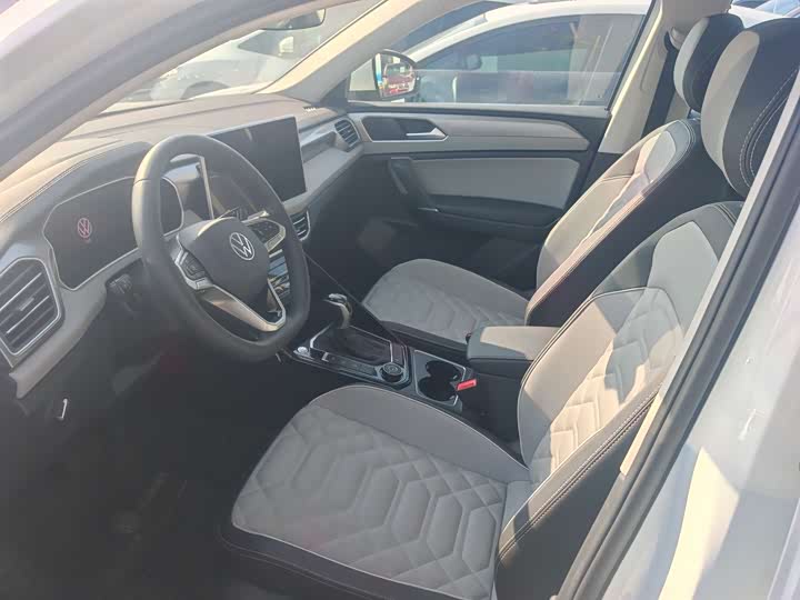 Photo 7 - Volkswagen Tayron