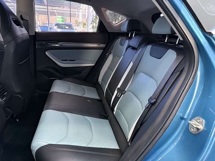 Фото 8 - Geely Emgrand GS