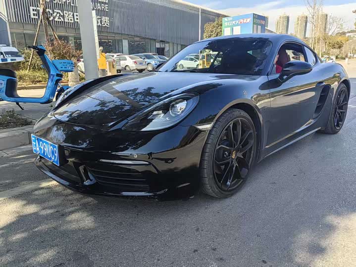 Фото 1 - Porsche 718